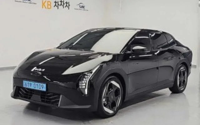 EV4 중고차 EV4 롱레인지 2WD 매물 사진 3 - 2025/06 8,060km